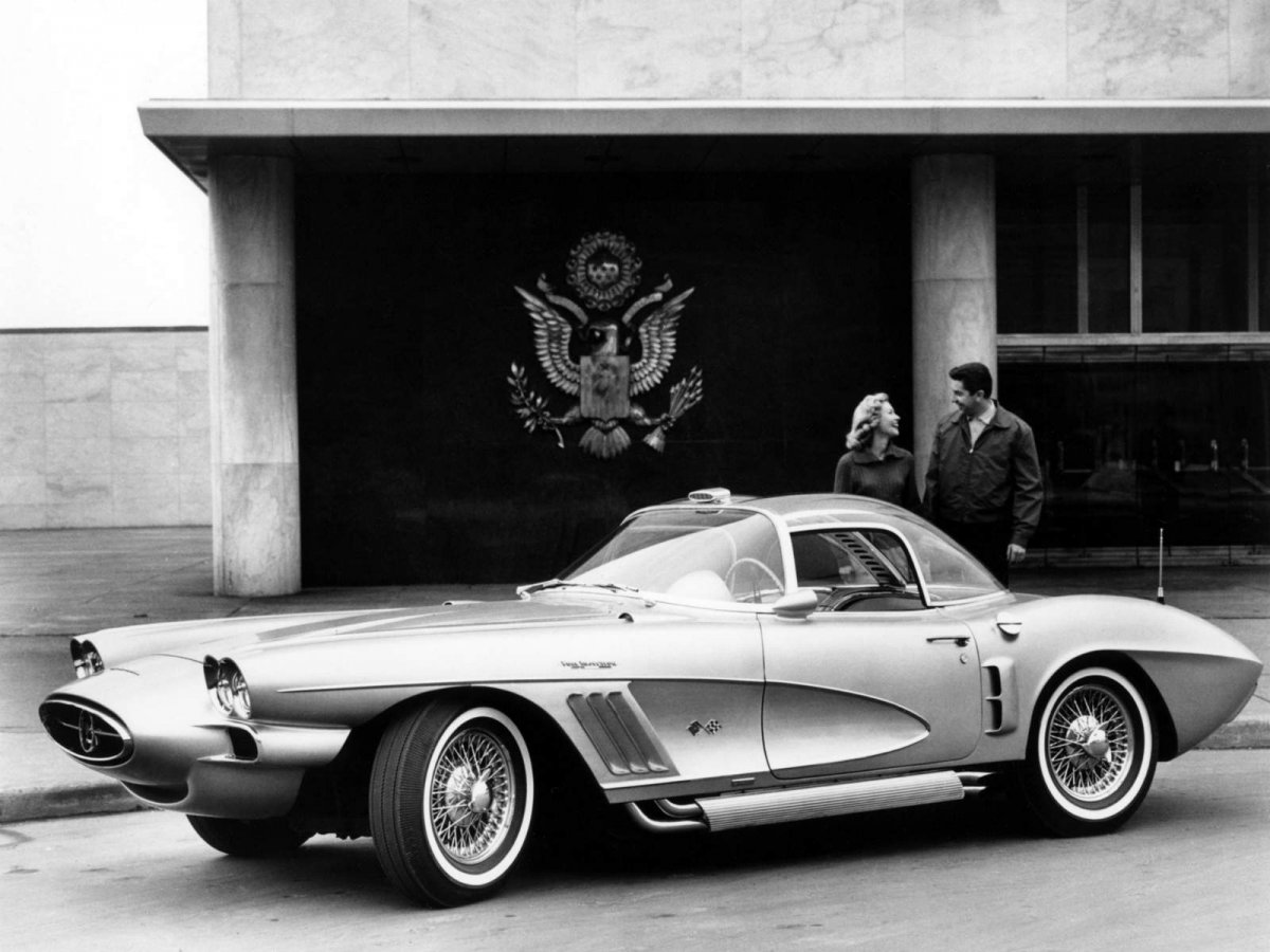 1958_Chevrolet_Corvette_XP_700_Concept_Car_left-side-view.jpg