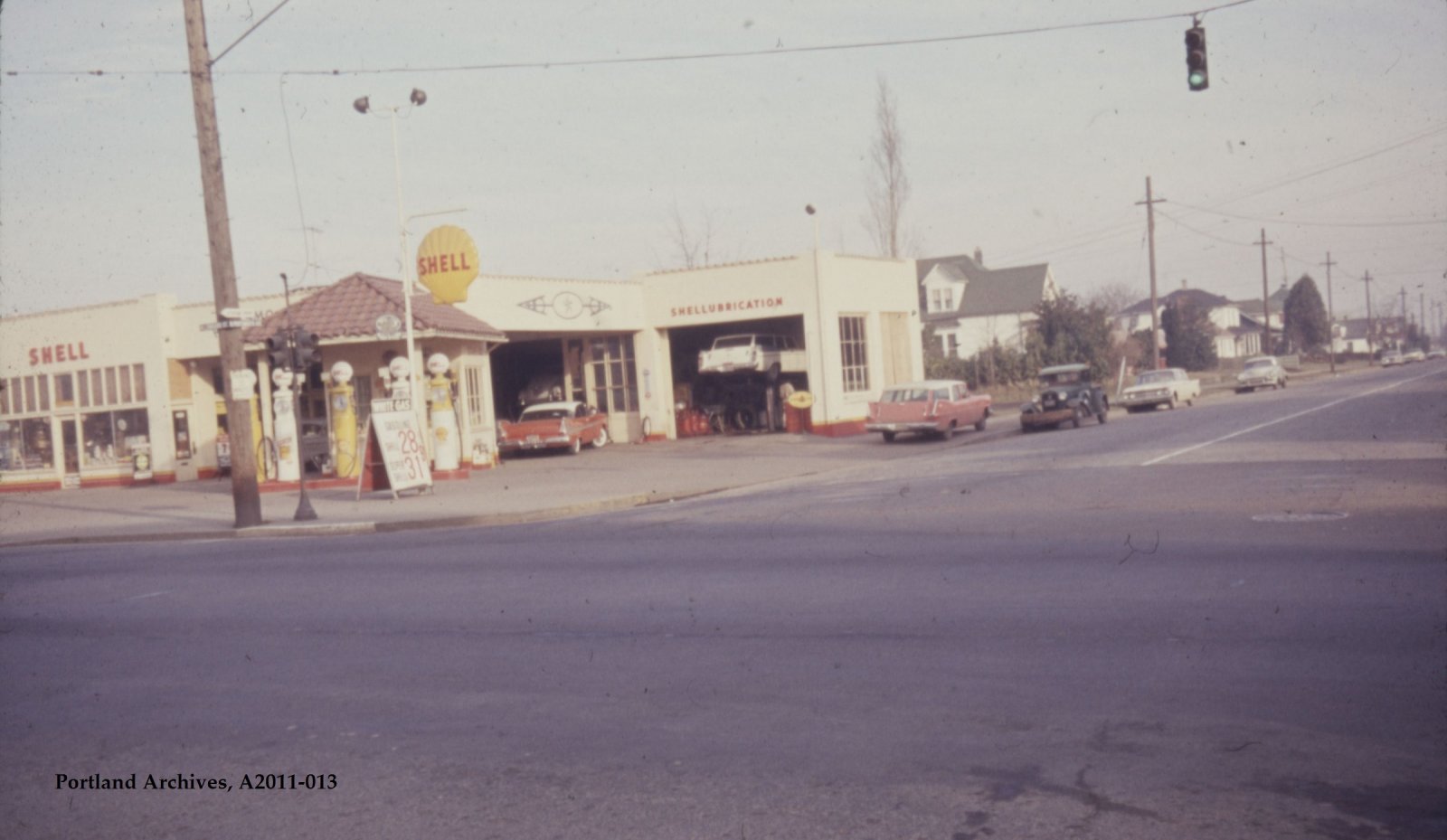 1963_shell-gas-station-on-n-lombard-st-at-n-portsmouth-.jpg