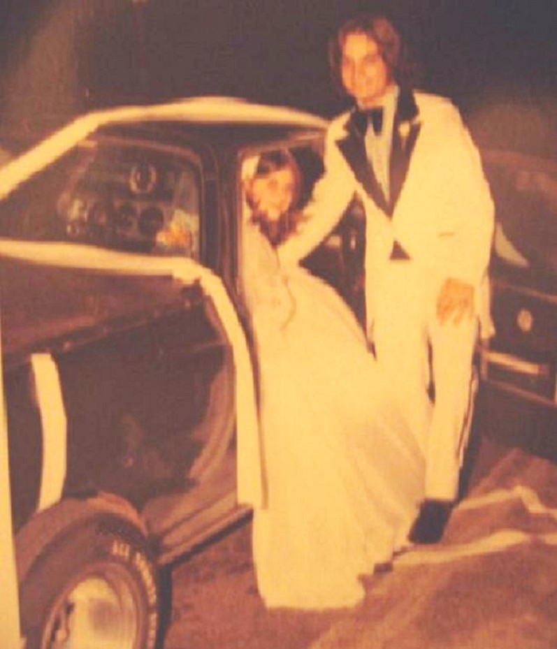 1973 Mark & Lisa Bruce - wedding 5@ Oregon City FIX.jpg