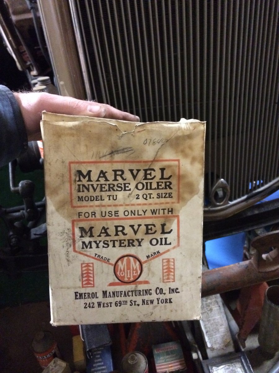 Vintage Marvel Mystery Oil 1 Gallon Metal Gas Advertising Can (5A)