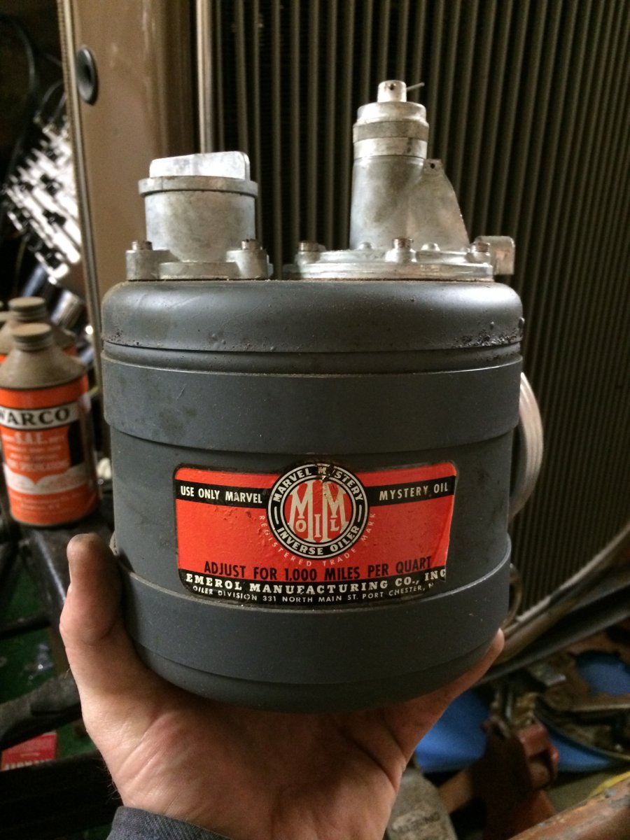 Marvel Mystery Oil Top Cylinder Lubrication, Quart - Vintage Ford