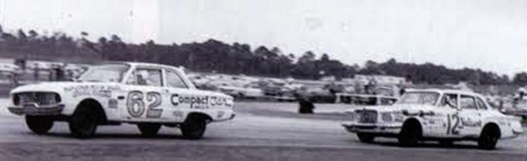 #62 Curtis Turner (Falcon) & #12 Ralph Moody (Valiant) at Daytona 1961.jpg