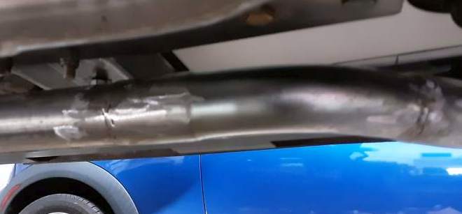 813 102022 Drivers side front exhaust fully welded.jpg