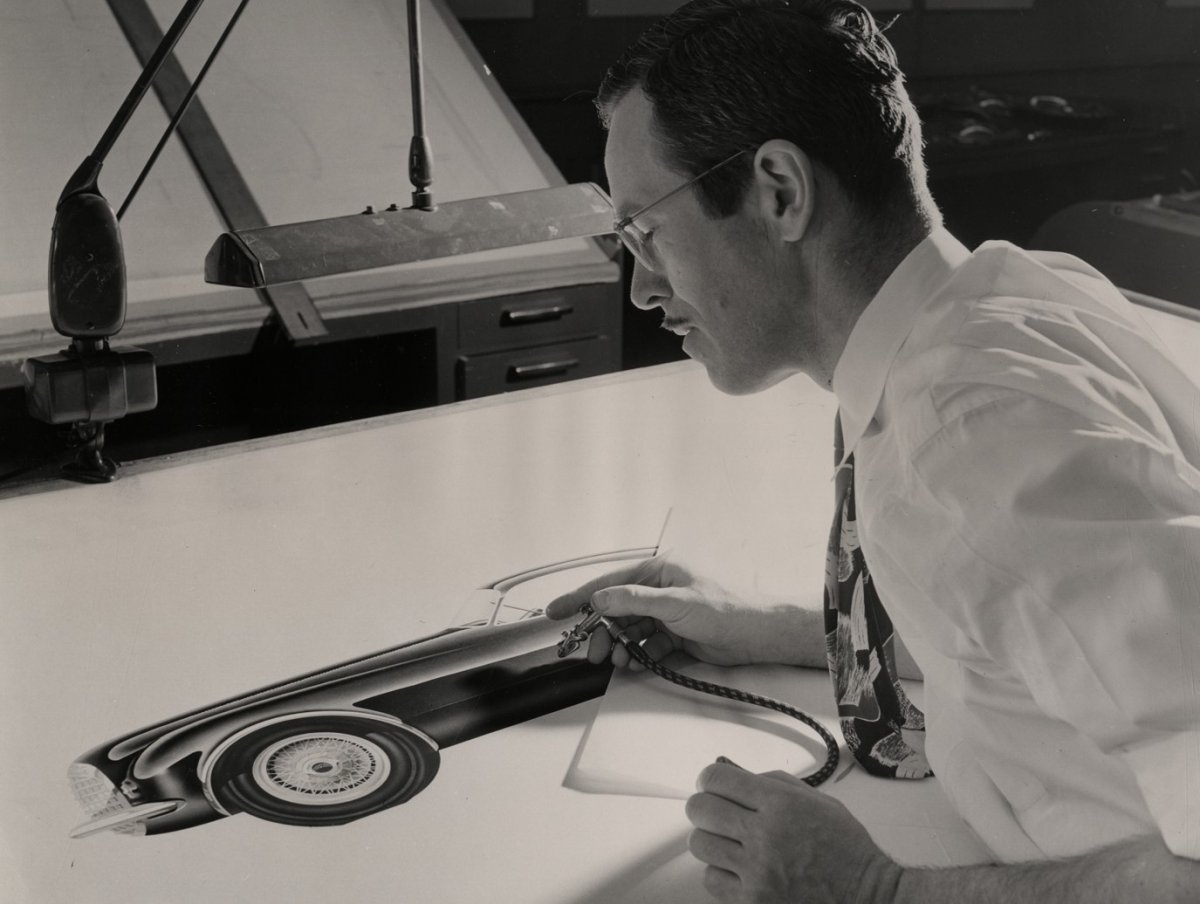 ChryslerDesignEngineer1950s.jpg