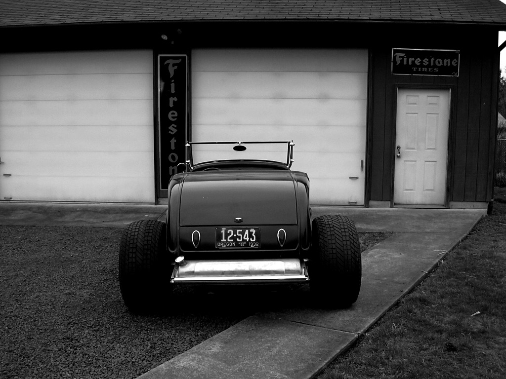Denny's-garage_grey3.jpg