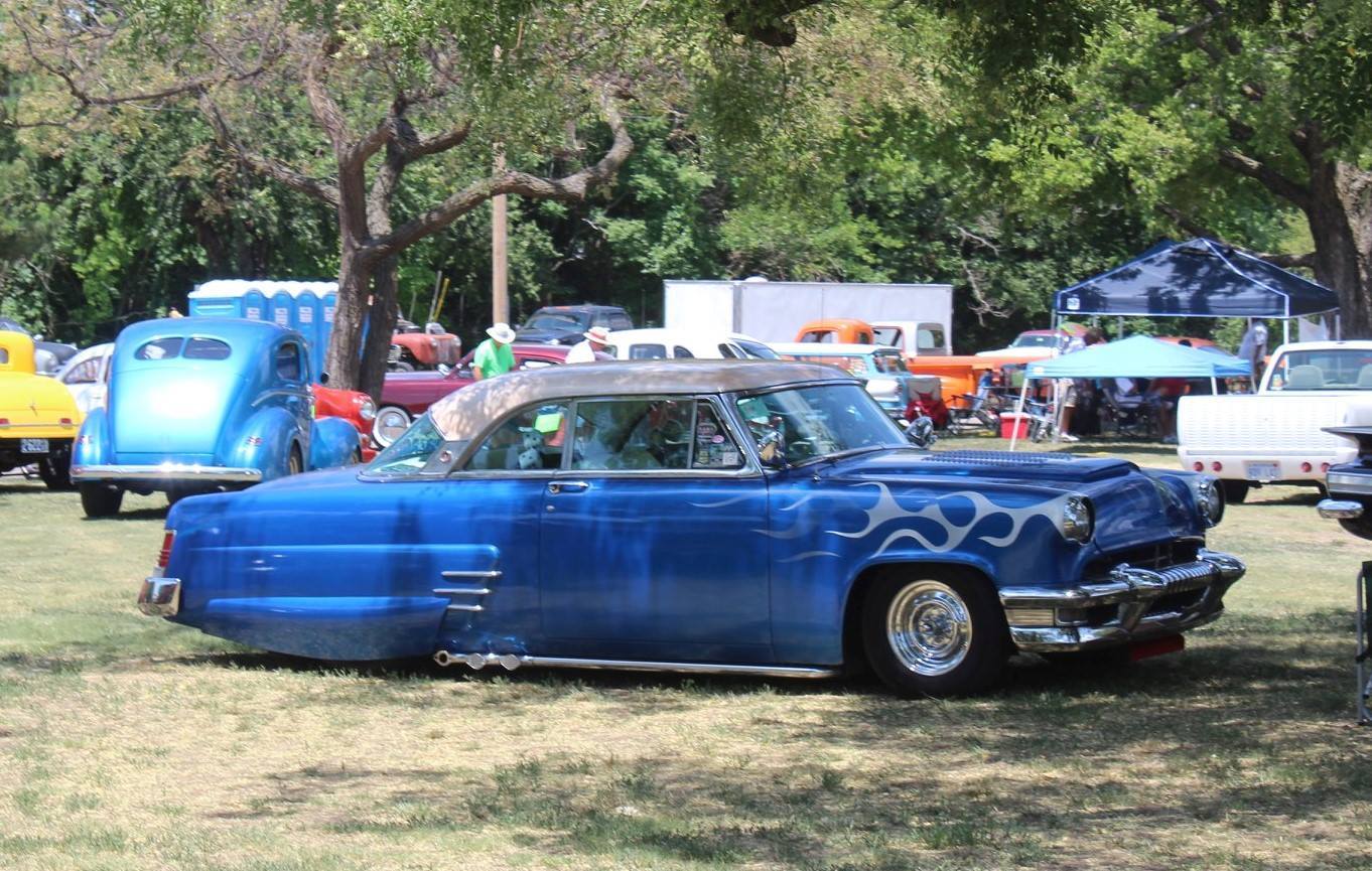 U 1 1 1 CUSTOM (1).jpg