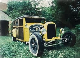 32FordWoody