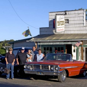 Family pic
The tavern when i was growing up was known as "the church".   Things of changed some but it's still the meeting place for after weddings and funerals or anything else going on in the little town of approx. 200.  One of my recent visits there was for a potluck held for the family and friends of a man that had recently passed away and had lived there for as long as i can remember.