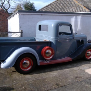 Dry build on fenders & running boards 22 February 2012