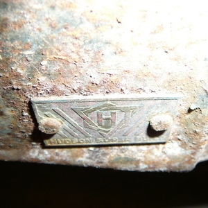 31 Hudson cowl badge
