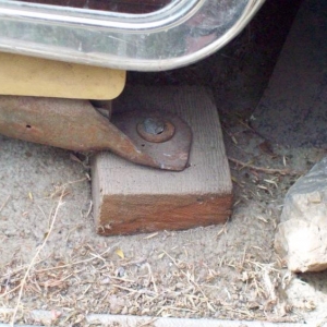 Fancy seat mounting blocks, cusom fabbed somewhere far ahead of me LOL