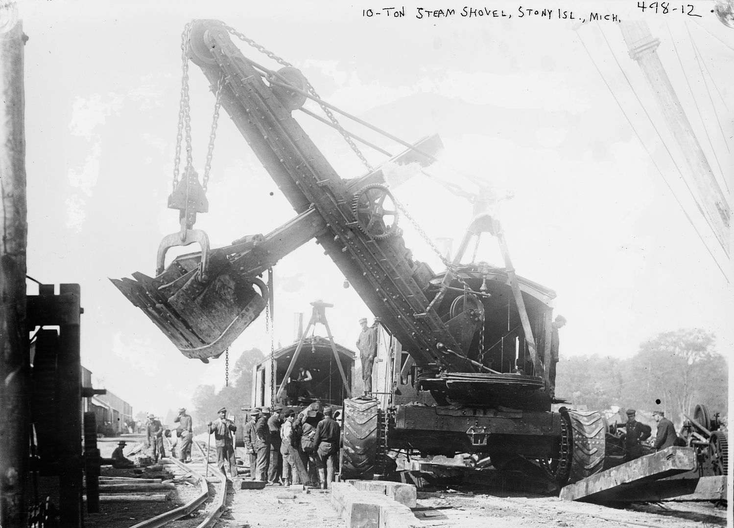 And the steam shovel фото 8