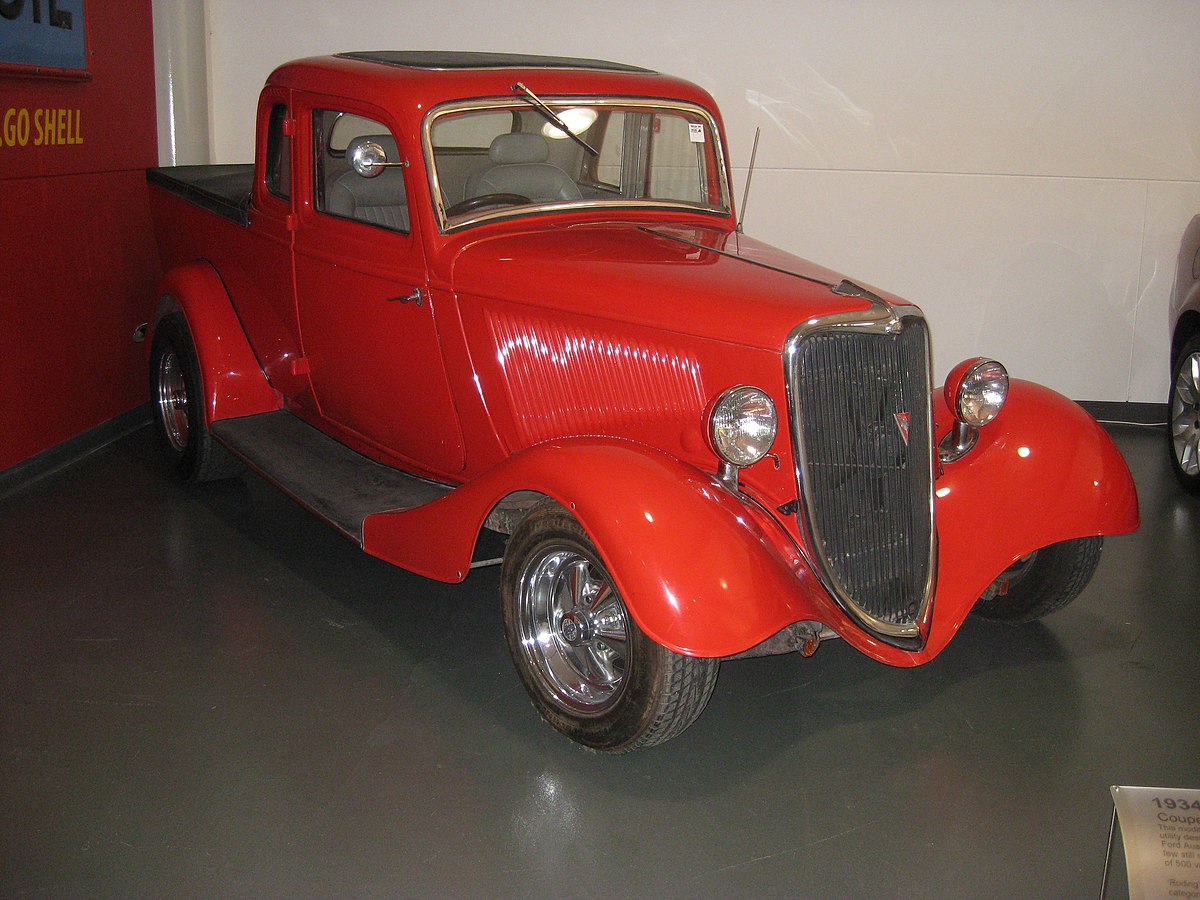 File:Pink Ford Hot Rod.jpg - Wikimedia Commons
