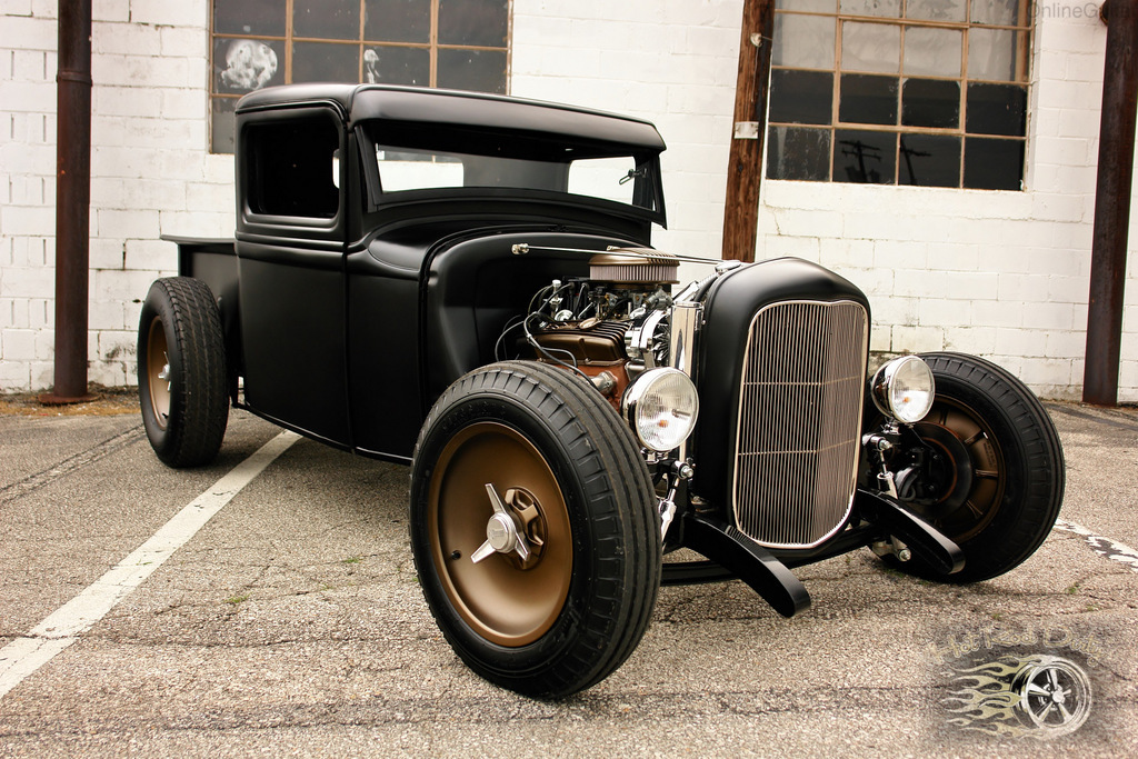 "Boardtrack" 1933 Chopped Ford Pickup w/ Built 327 (SOLD) .