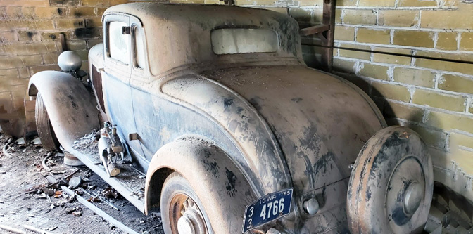 1933 Dodge Coupe = A REAL Barn Find!!