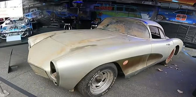 Encontre o celeiro personalizado do Corvette '57